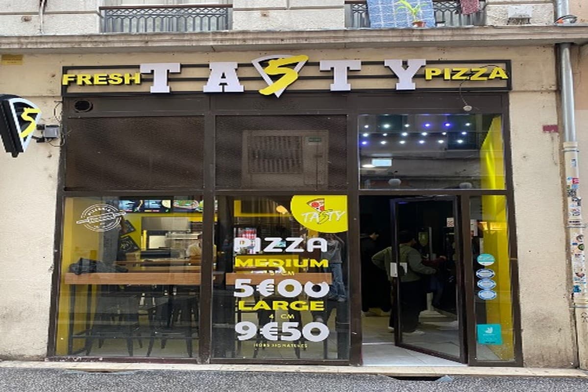 Restaurant TA5TY Pizza